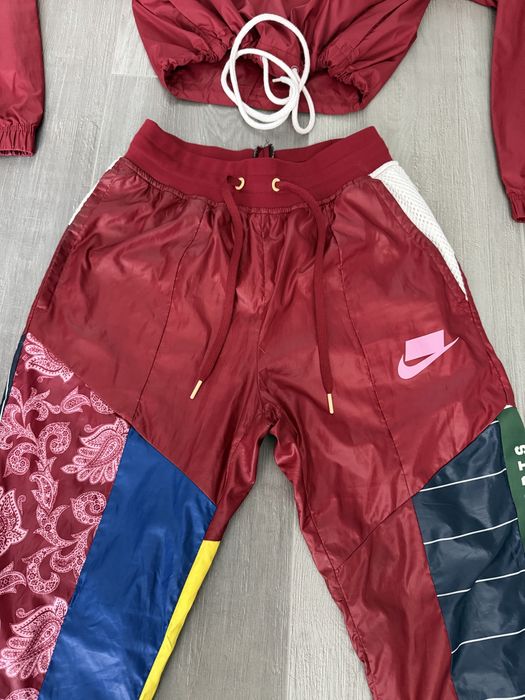 Дамски екип Nike размер XS Оригинални Нови