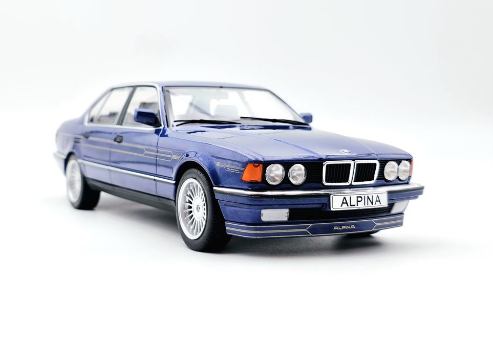 Macheta BMW Alpina B11 3.5 (E32) 1:18 MCG