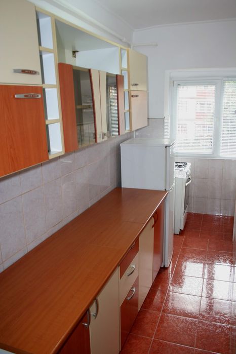 Închiriez garsonieră