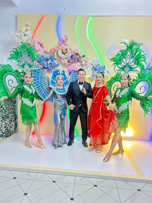 Танцевальный костюмы