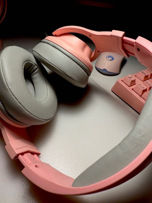 Set Marvo cu tastatura,mouse și căști roz cu led