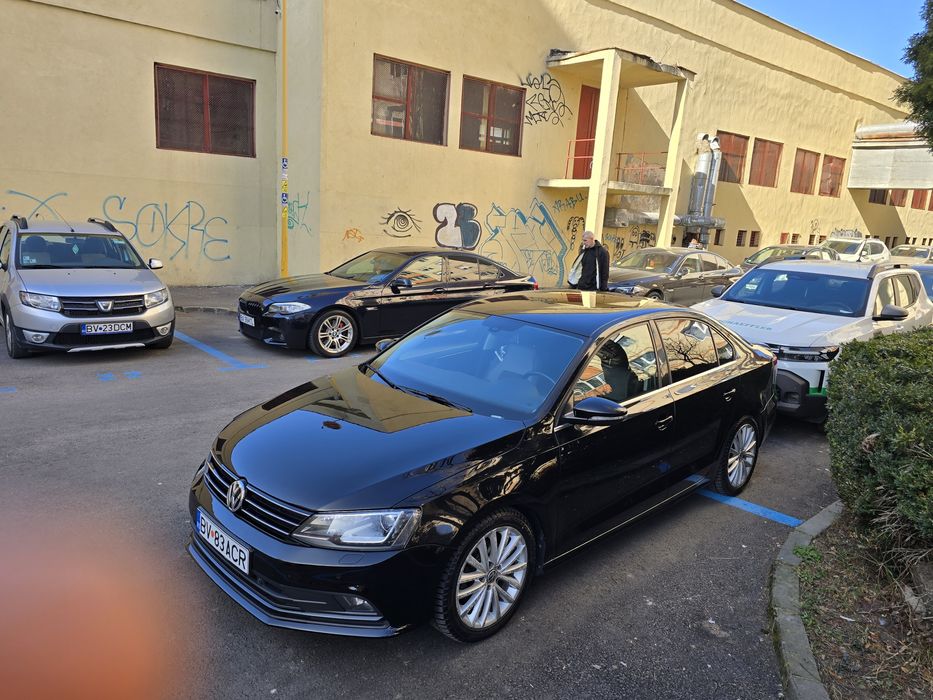 VOLKSWAGEN Jetta
