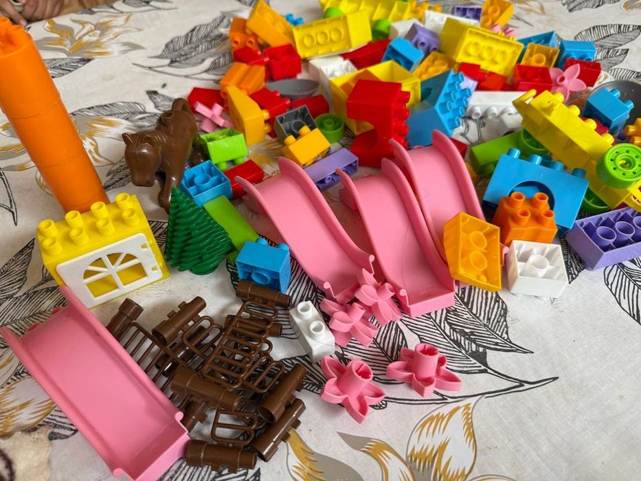 Шу расмдиги хамма уйинчоклар 100 минг