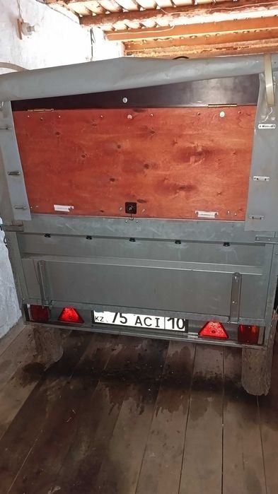 Легковой прицеп.