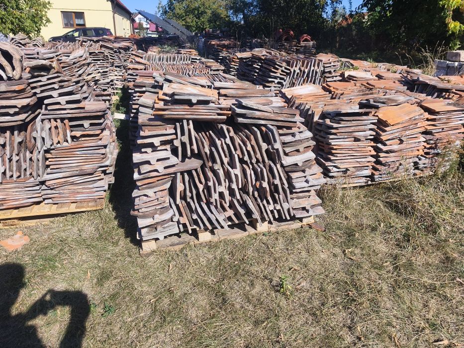 Țiglă solzi ceramică veche din renovare – Jimbolia, Duna, Bramac – Stare buna