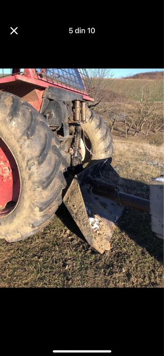 Tractor universal 651