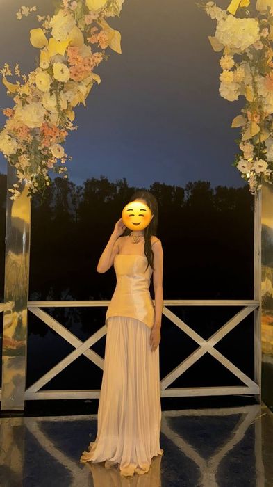 подам вечерние платье