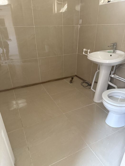 Vand Casa  340 m2 ,90 mii euro zona pompieri