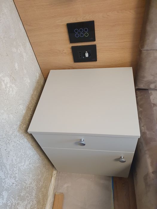 Noptiere din mdf noi, nefolosite
