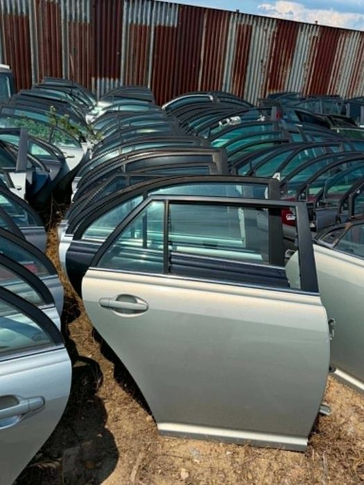 Предни и задни врати за Toyota Avensis 2003-2008г