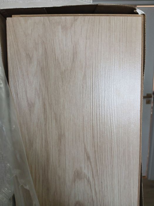 Tarket laminat ishlatilmagan yengi