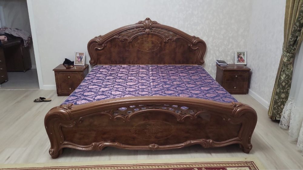 Итальянский спальный гарнитур срочно продаю