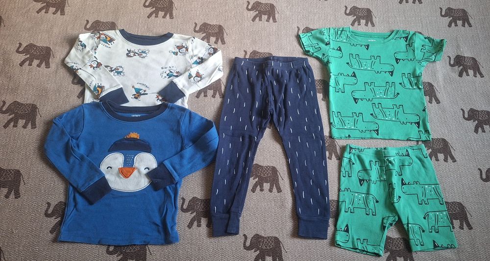 Лот на "Carter's" за момче- размер 2-3 год.