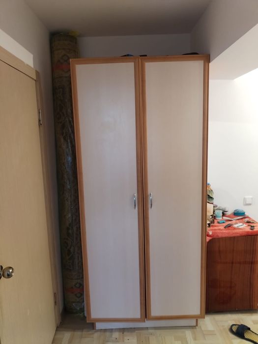 Продам шкаф плательный