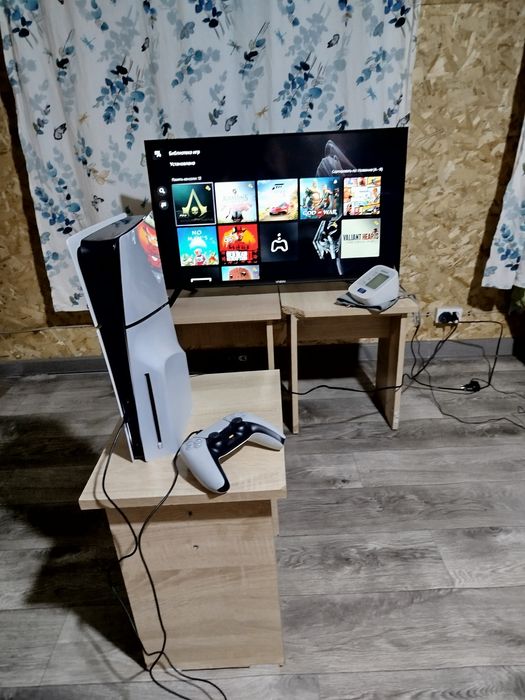 Продам PS5 Slim срочно