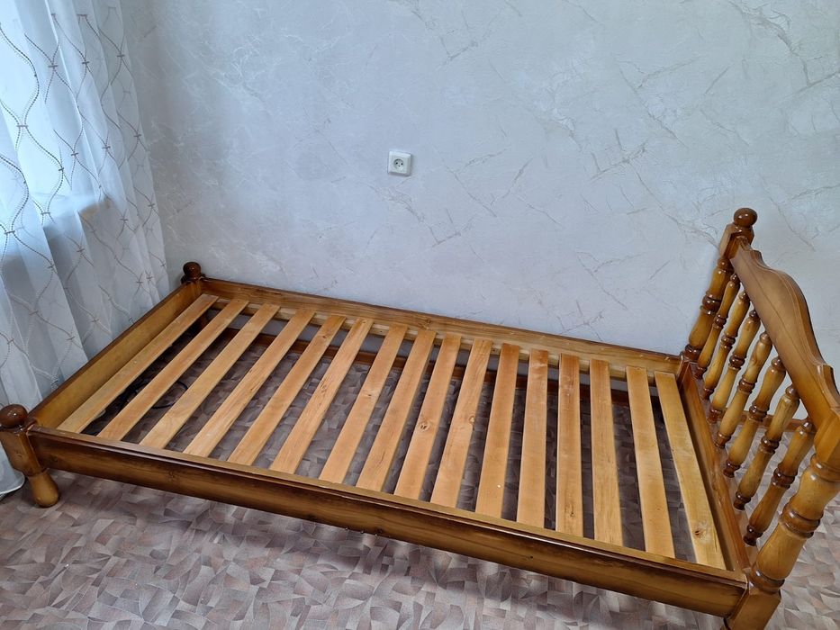 Продам односпальную кровать