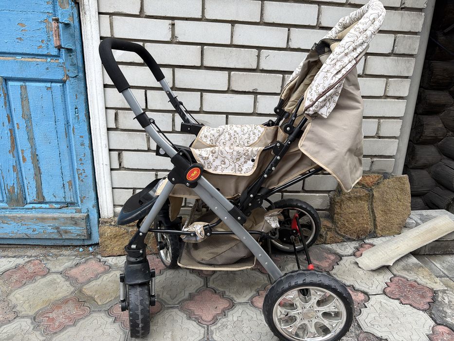 Детская коляска.