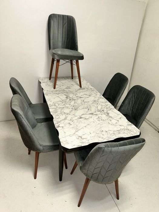 Маса и 6 стола в комплект