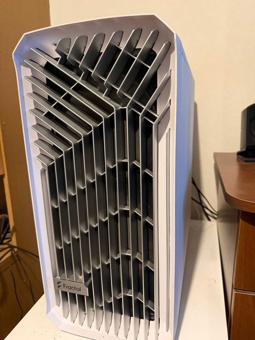 Настолен компютър RTX 4080 SUPER / i7-13700K / 64GB DDR5 / 2TB Samsung 990 Pro / Fractal Torrent