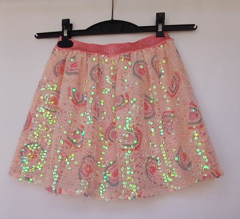 Детски поли за всякакъв повод красиви и стилни.