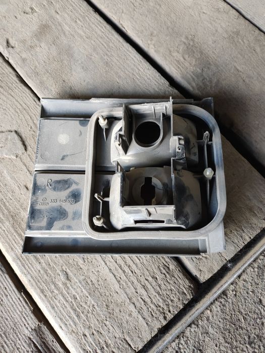 Плафоны пасат б3 уневерсал