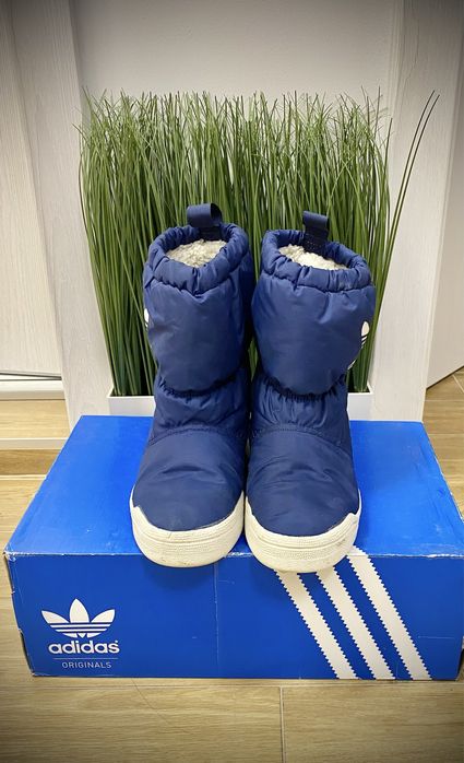 Ботуши”Adidas”-35,5номер