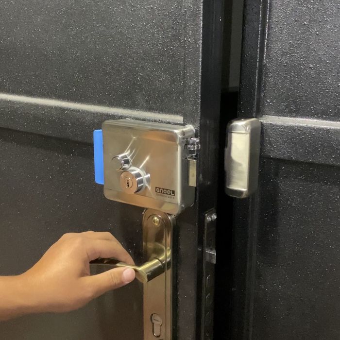 Комплект домофон HIKVISION для участка с замком