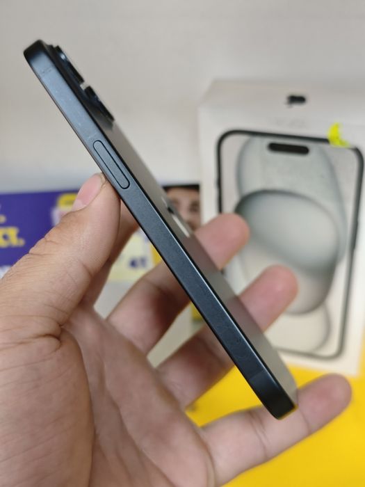 iPhone 15 128 88% bateria