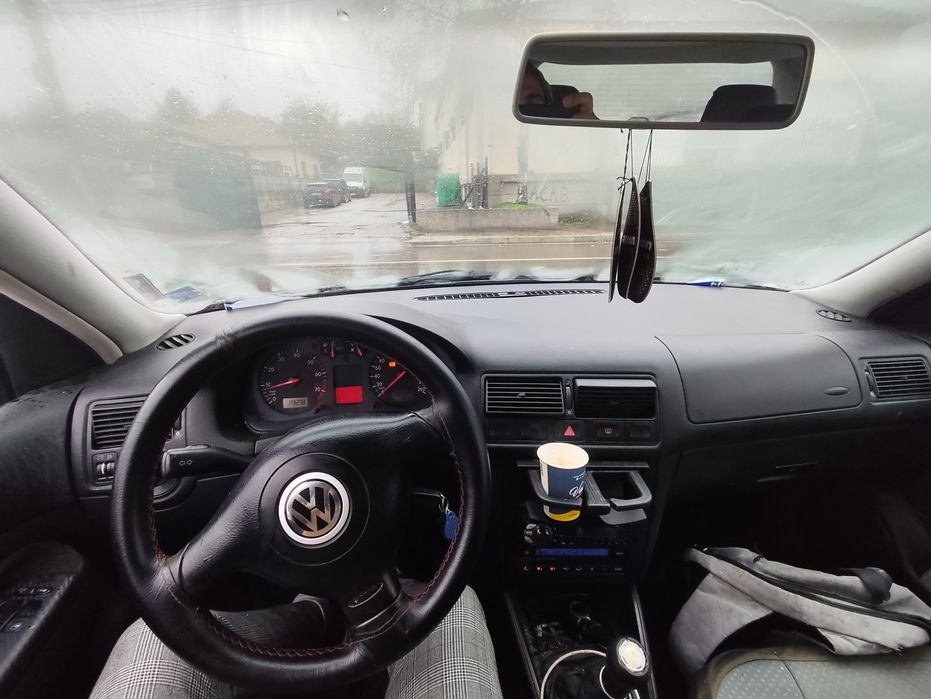 Vw golf 4  1.6Sr benzin 101кс