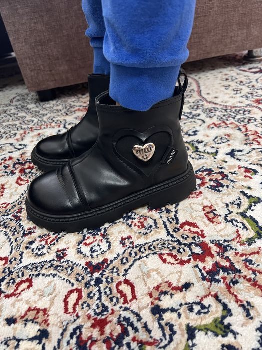 Продам сапоги для девочки