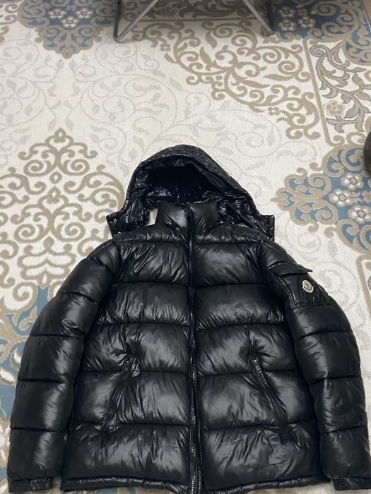Пуховик Moncler сроч