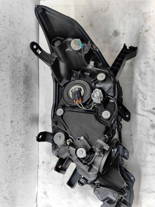 Оригинален фар  Toyota Land Cruiser Prado J150 Full Led