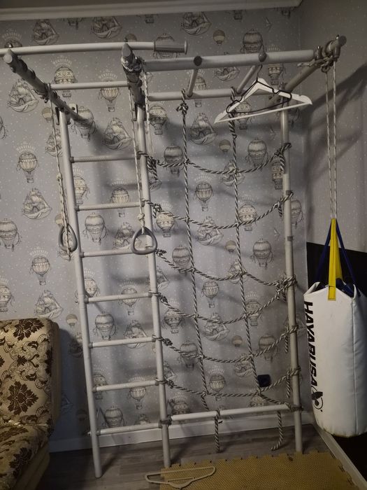 Домашний турник, боксерская груша