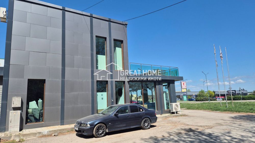 Продава се Магазин в Търговище, Запад 3 - 600 кв.м за 1667 €/кв.м - Снимка #1