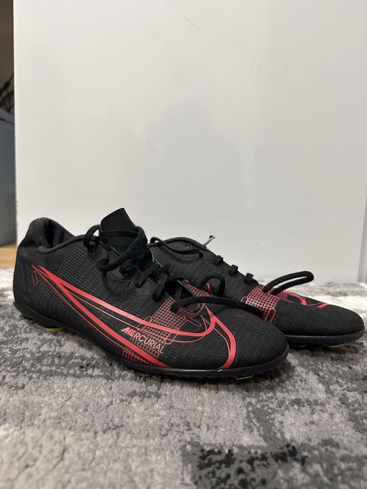 Ghete de fotbal Nike Mercurial Vapor 14 Club FG/MG