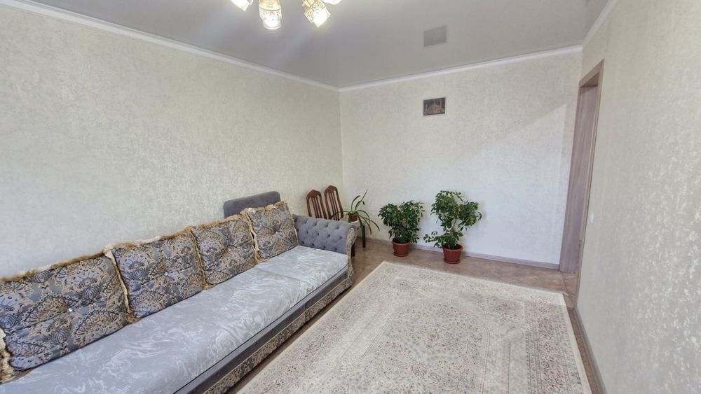 Продам 2 комн Ленинградку.