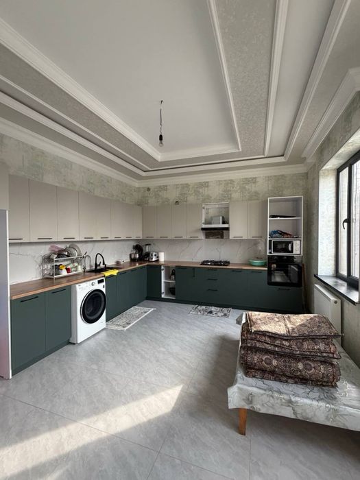 Xovli uy 2 etaj 8sotix yangi remontdan chiqgan