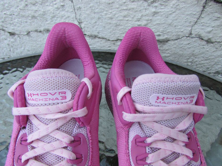 Дамски маратонки Under Armour HOVR Machina 3