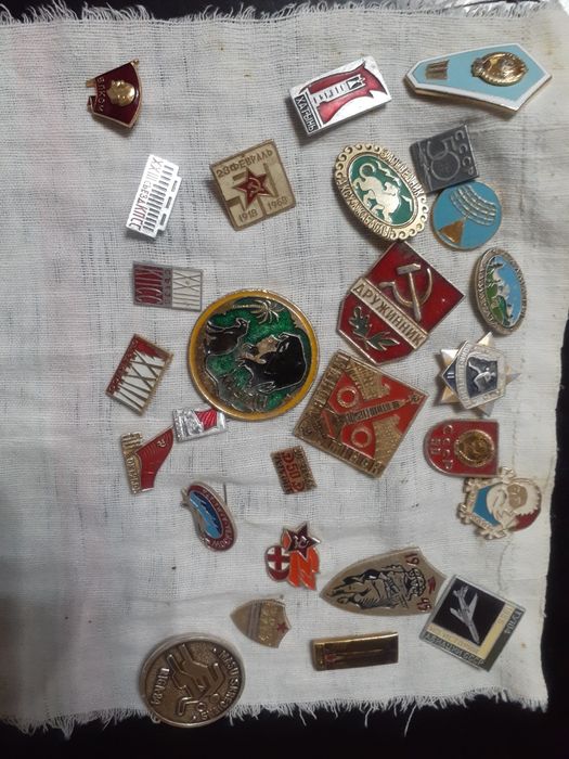 Продам коллекцию значков СССР