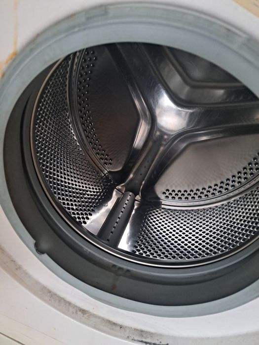 Продам стиральную машинку автомат