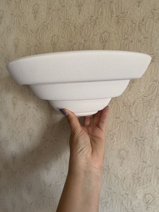 Продам светильник настенный