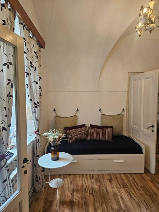 Apartament de 2 camere in centrul istoric de inchiriat