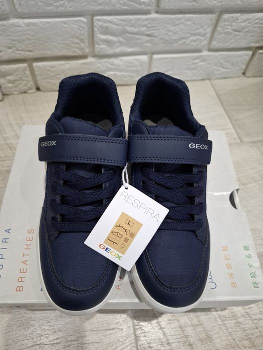Обувки Geox за момче