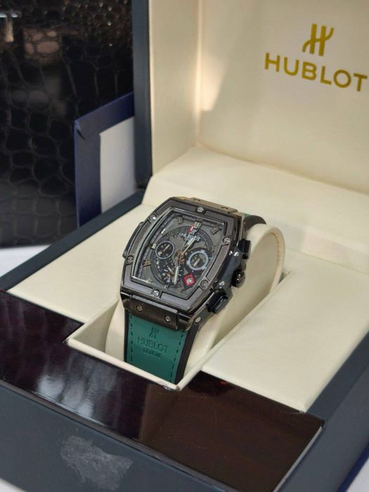 Часы HUBLOT Chronograph