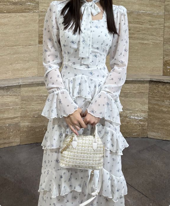 платье по 10 тысяч тенге