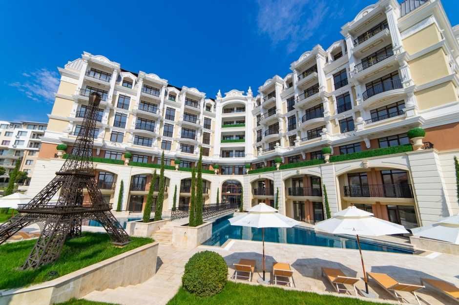 Продава се Тристаен апартамент в Свети Влас - 79 кв.м за 1963 €/кв.м - Снимка #12