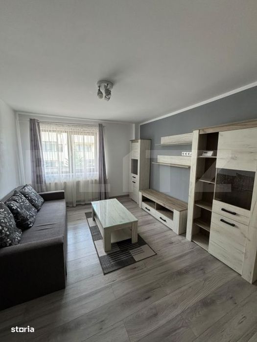 Apartament 2 camere, decomandat, loc de parcare