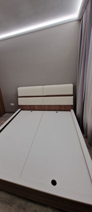 Продам 2х спальную кровать