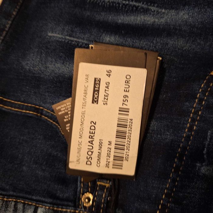 Blugi DSQUARED2 marimea 46