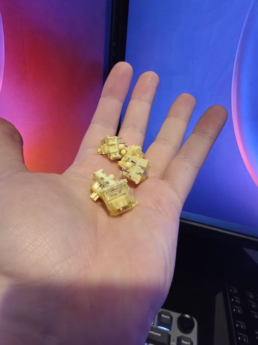 Custom Механична Клавиатура Glorious GMMK